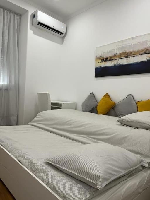 Casa Da Praia Da Poca - Apartamento Lirio Estoril Kültér fotó