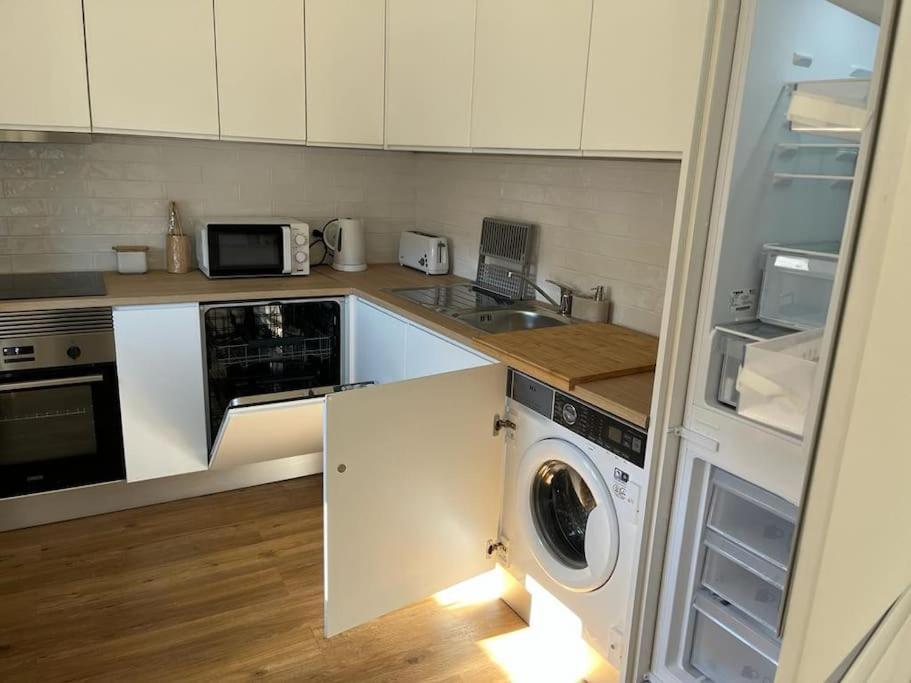 Casa Da Praia Da Poca - Apartamento Lirio Estoril Kültér fotó